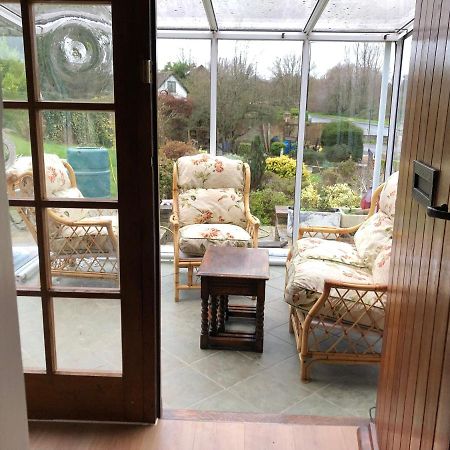 Bed and Breakfast Ponders End Newport  Exterior foto