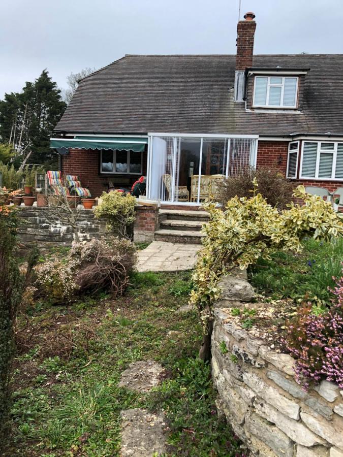 Bed and Breakfast Ponders End Newport  Exterior foto