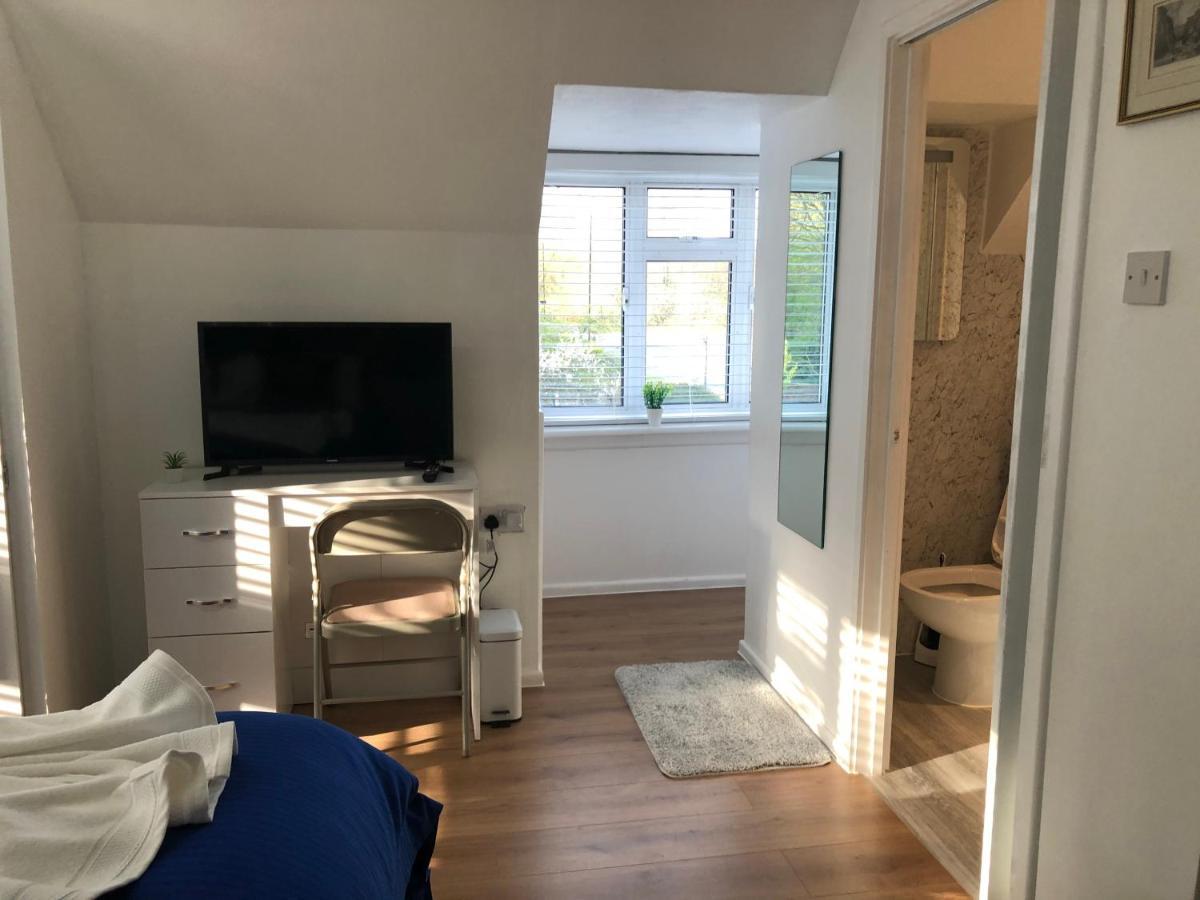 Bed and Breakfast Ponders End Newport  Exterior foto