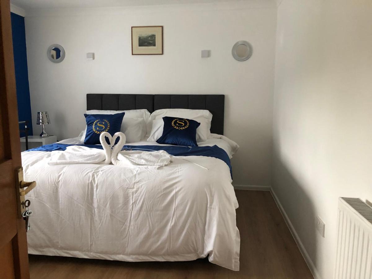 Bed and Breakfast Ponders End Newport  Exterior foto