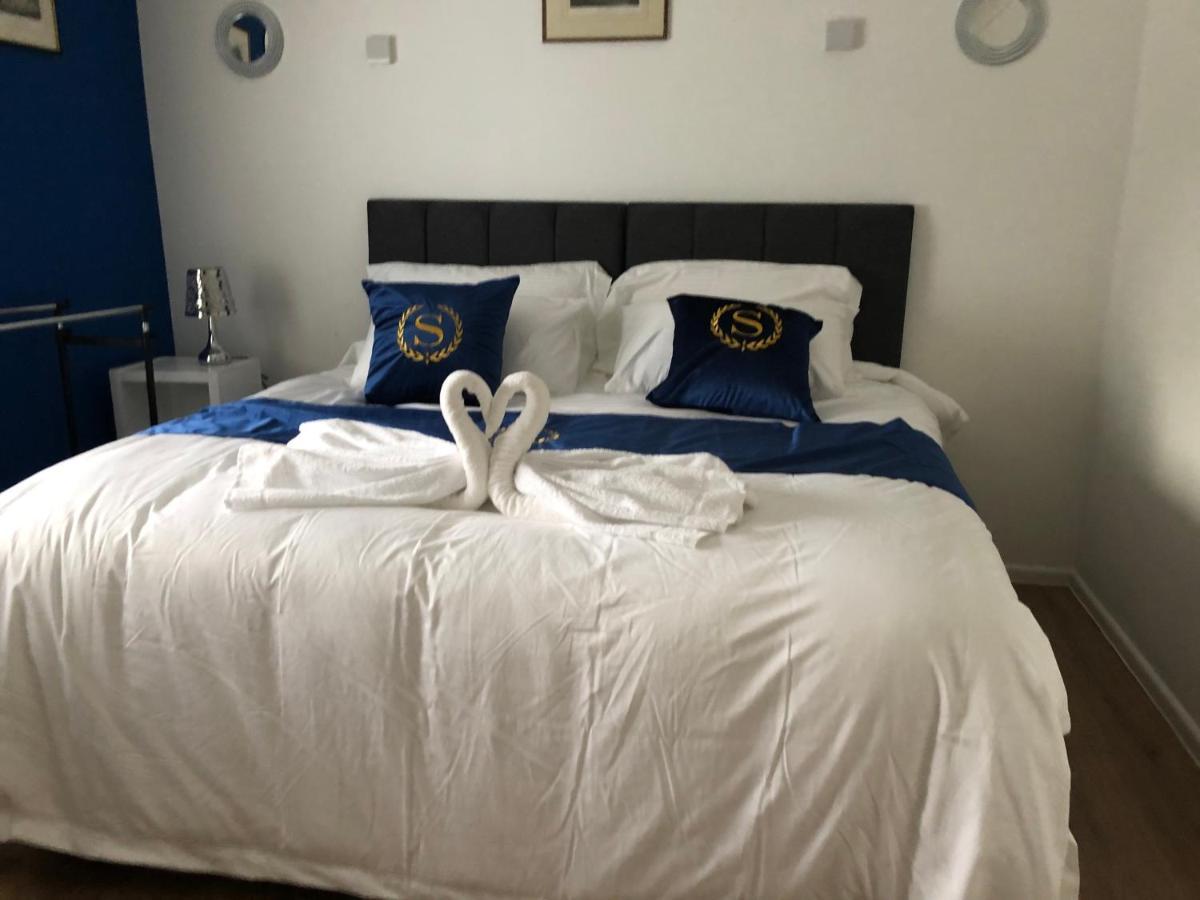 Bed and Breakfast Ponders End Newport  Exterior foto