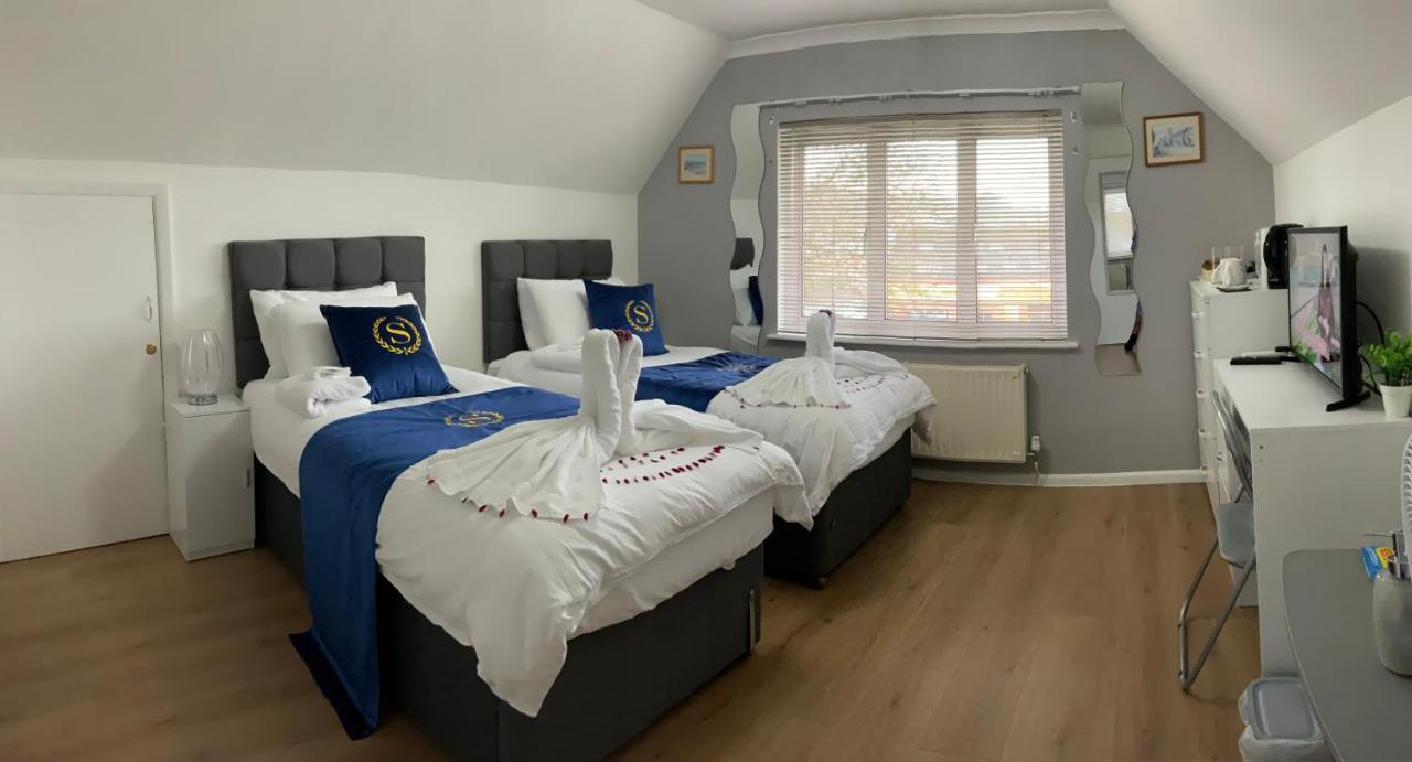 Bed and Breakfast Ponders End Newport  Exterior foto