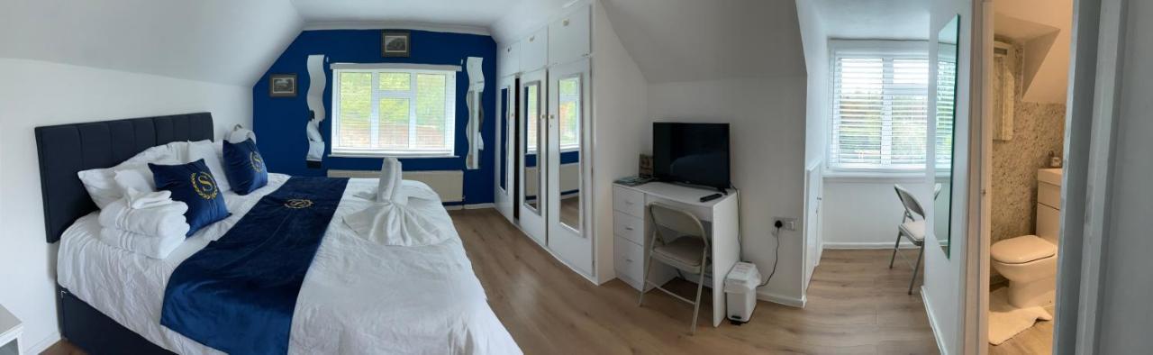Bed and Breakfast Ponders End Newport  Exterior foto